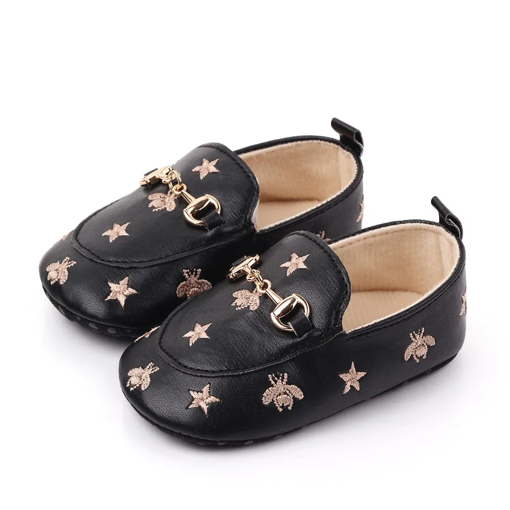 PU Leather Baby Shoes Embroidered Stars Christening Baptismal Moccasins Infant Boys Girls Slip-On Peas Shoes Walking Shoes 0-18M