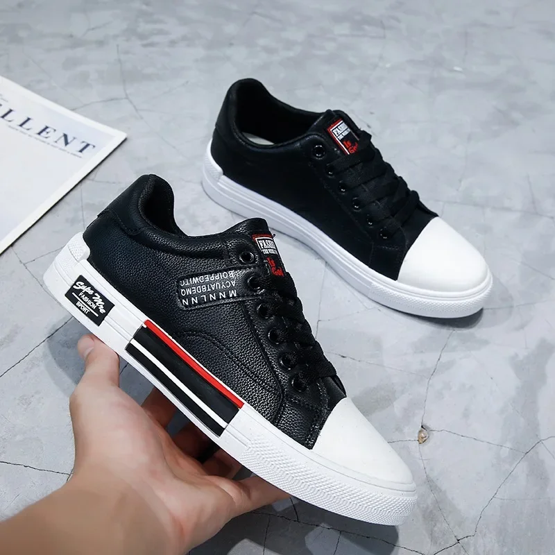 Black-low sneakers